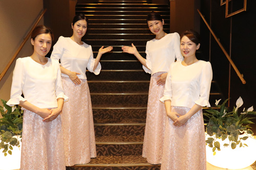 バンケットアテンダント